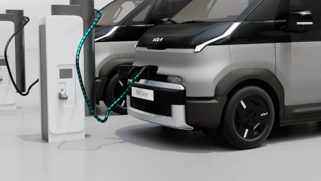 KIA PV 5 - MTL Auto